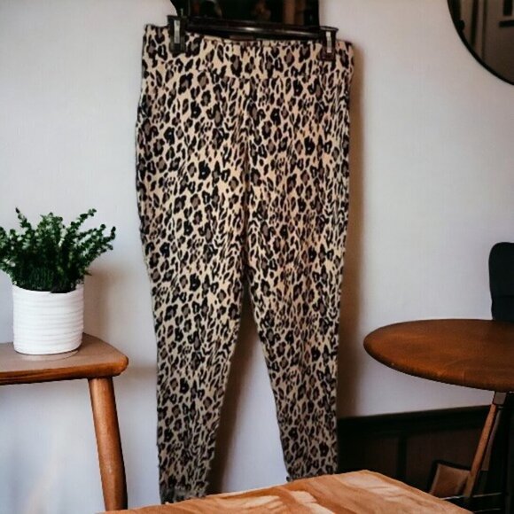 Torrid Women’s Leopard Print Leggings Size 0 - Picture 2 of 10